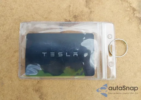 2022 Tesla Model 3 Rear-Wheel Drive z USA, uszkodzony, nr VIN 5YJ3E1EA6NF153853